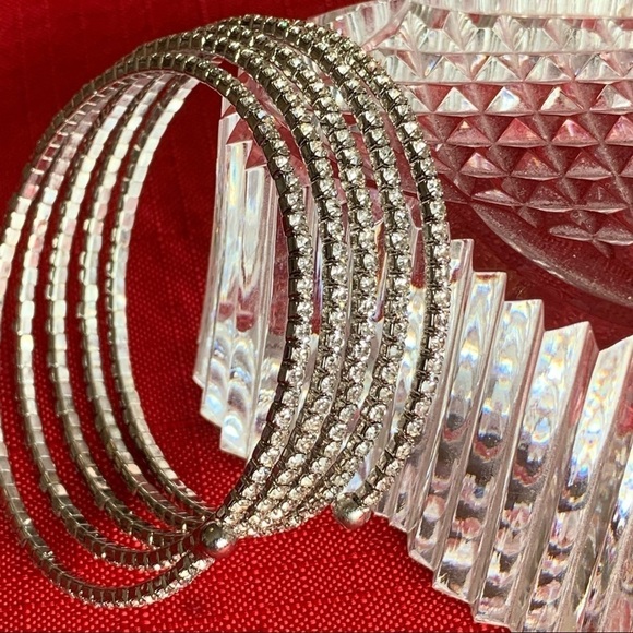 silver rhinestone teardrop statement earrings with pearls and CZ wrap bracelet - Picture 7 of 10